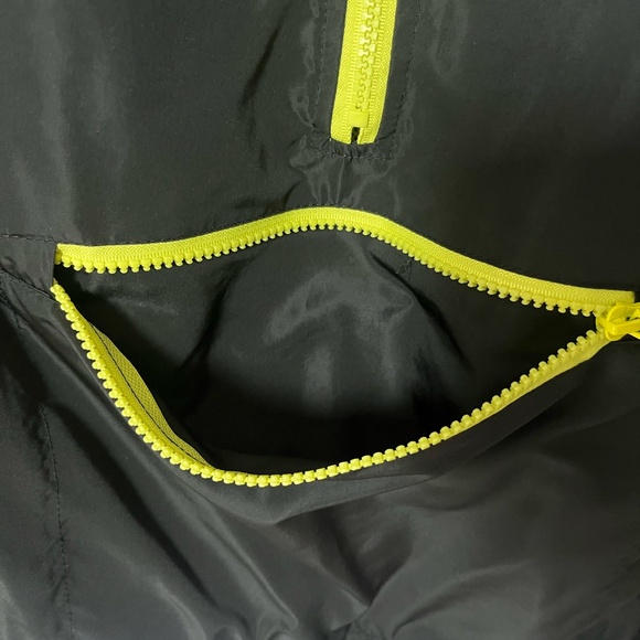 Pullover Windbreaker - Picture 3 of 3